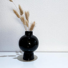 Load image into Gallery viewer, Juno Vase
